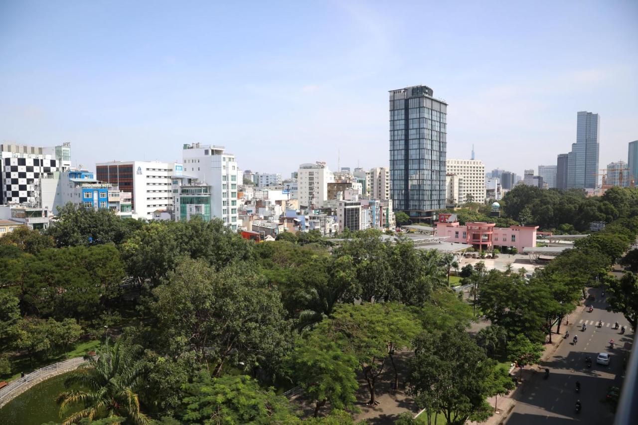 リバティ ホテル サイゴンパークビュー ホーチミン市 エクステリア 写真